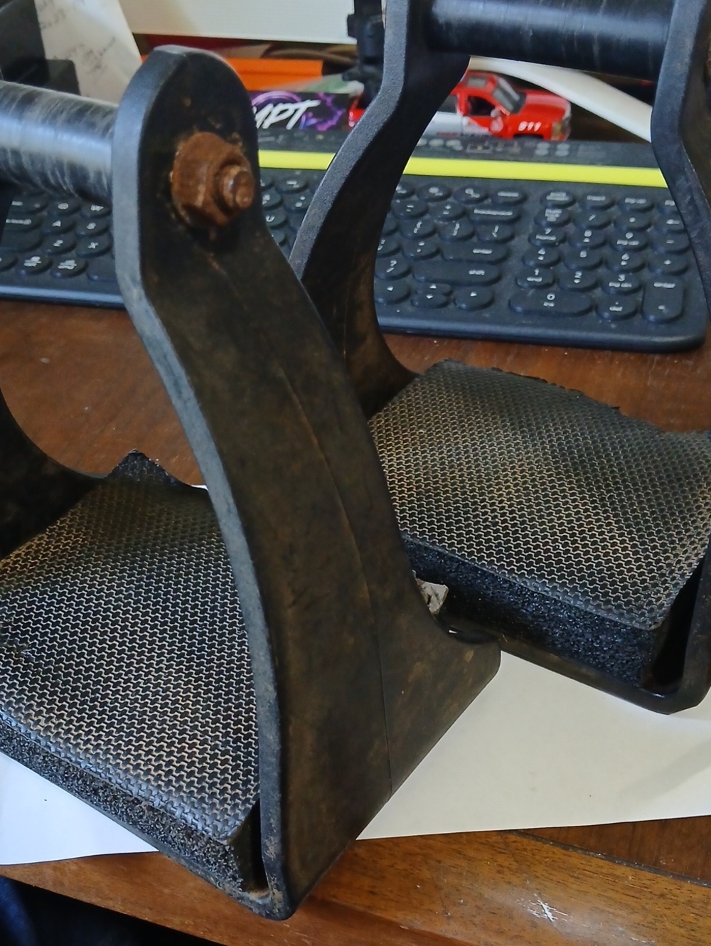 Royal King Endurance Stirrup Pair with 1 Inch Padded Textured Footpads